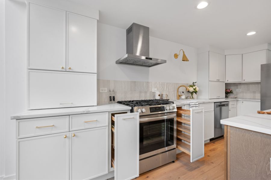 Gold Coast Townhouse Kitchen 