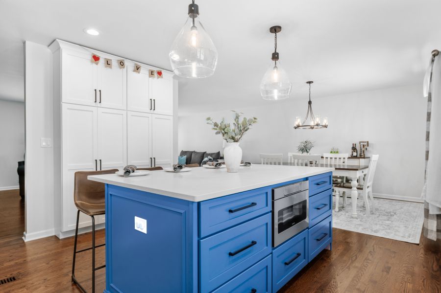 Arlington Heights White and Navy Blue Kitchen
