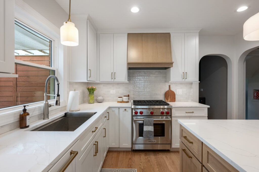 galley kitchen layout lights on 